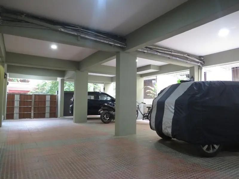 Stilt parking for cars and two-wheelers
